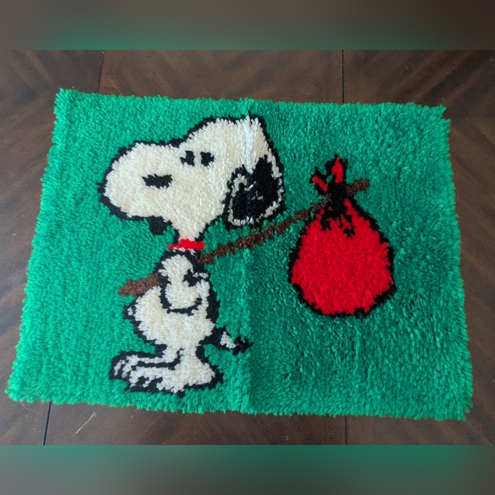 Vintage  SNOOPY Latch Hook Rug Completed
